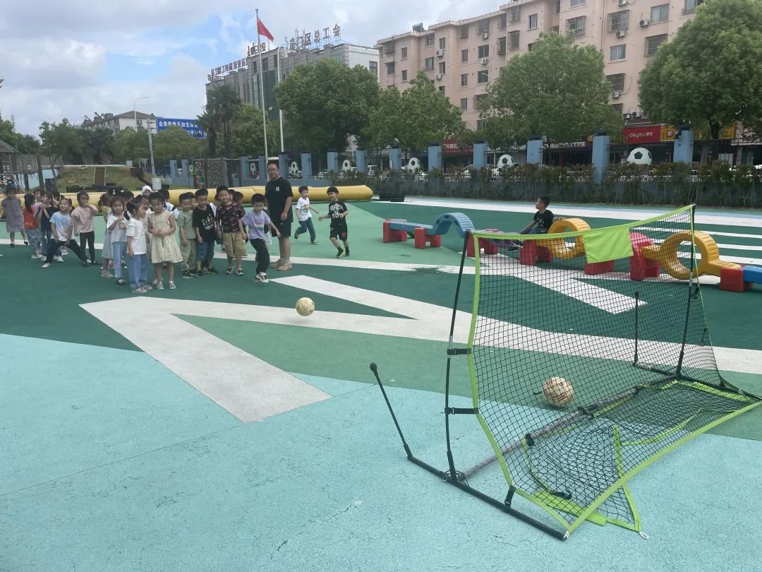 游戲足球怎么玩_足球的游戲_ps足球游戲哪個好玩