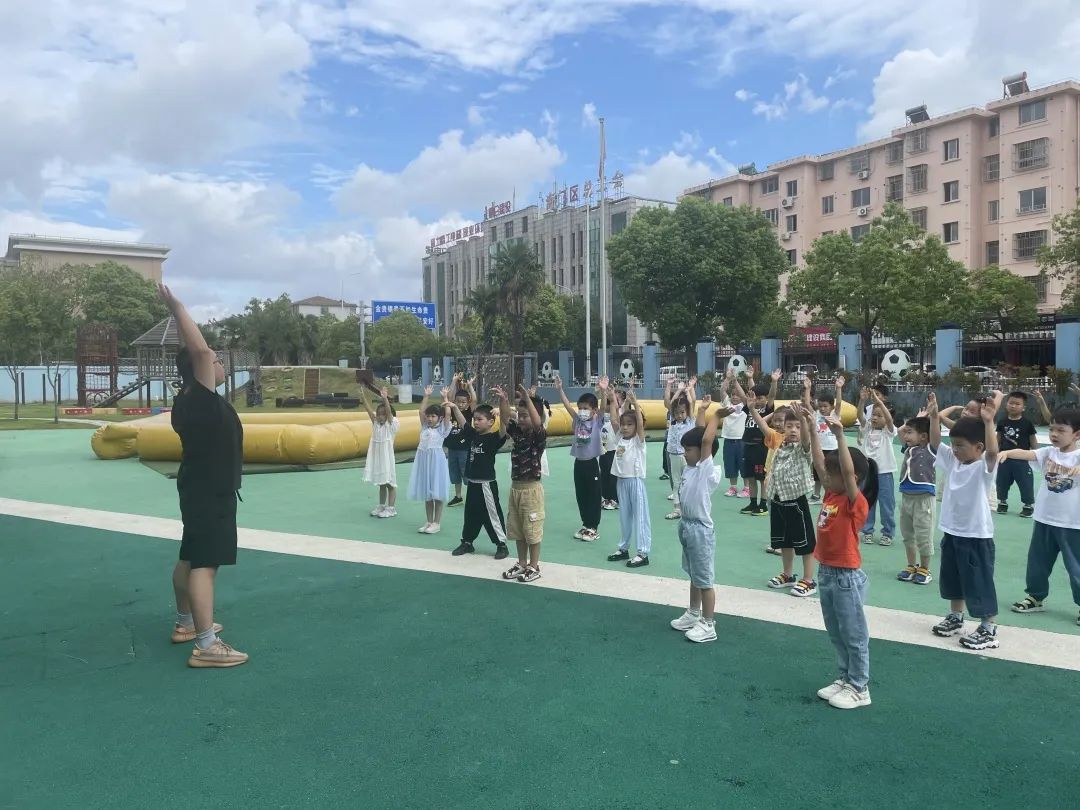 游戲足球怎么玩_ps足球游戲哪個好玩_足球的游戲