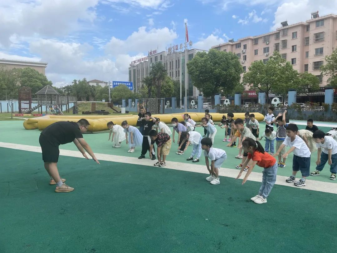 ps足球游戲哪個好玩_游戲足球怎么玩_足球的游戲