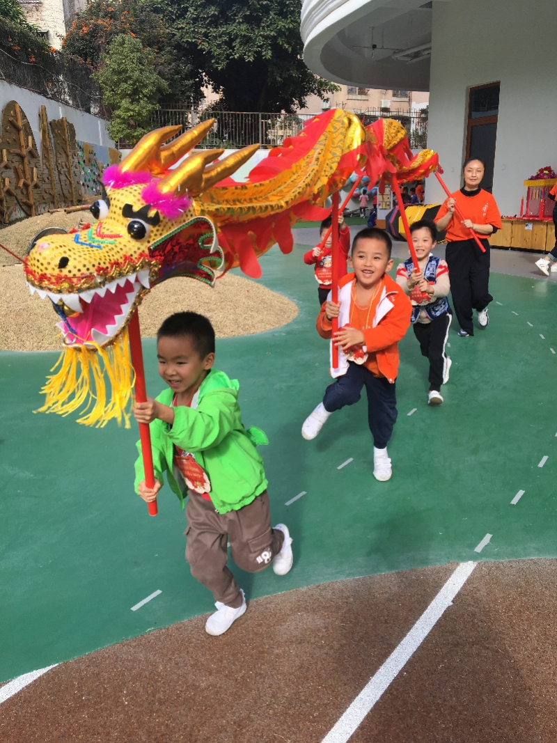 深圳市十二幼開展“拾趣民間，玩轉傳統”民間游戲活動